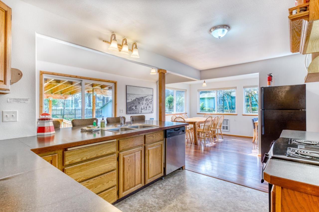 Hats House Coos Bay Exterior foto