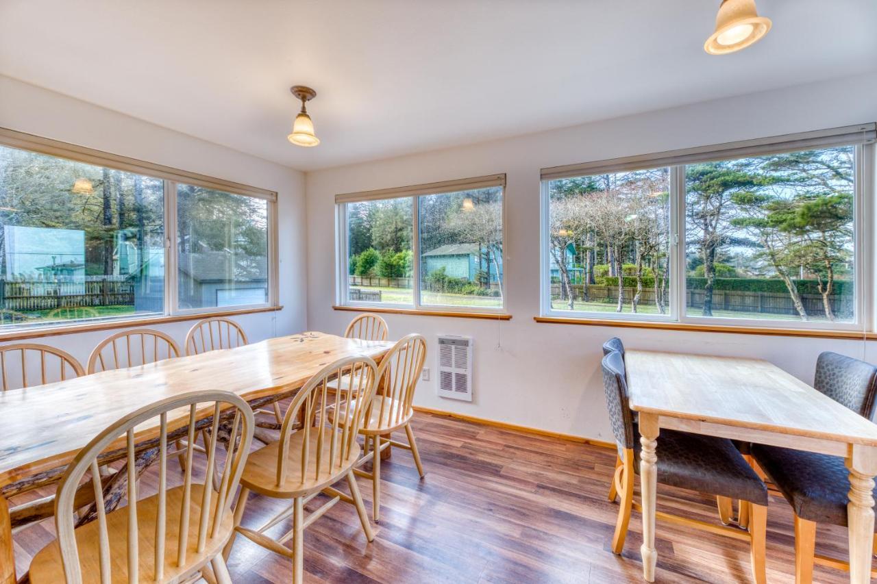 Hats House Coos Bay Exterior foto
